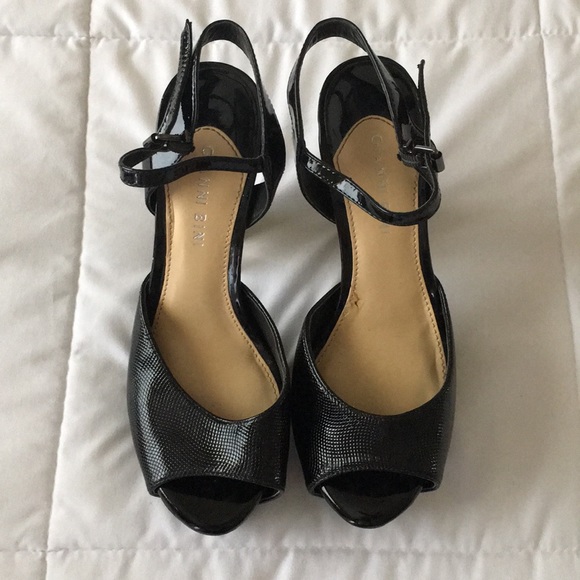 Gianni Bini Black Platform Heels - Picture 2 of 4